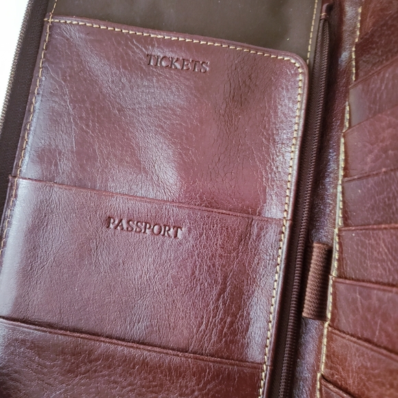 Vintage Fossil Large Leather Travel Wallet - Picture 10 of 16